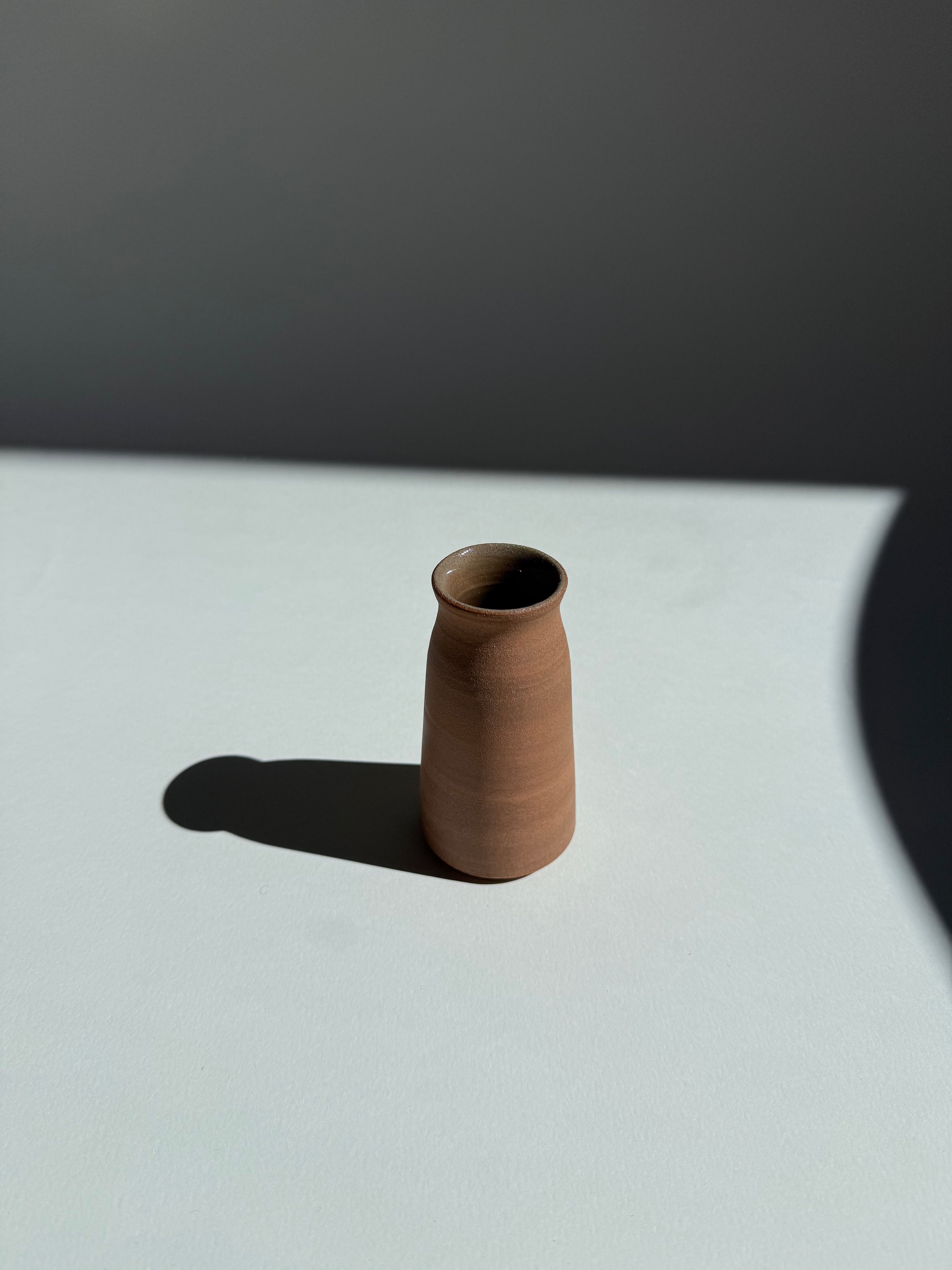 Tiny Vase in Caramel